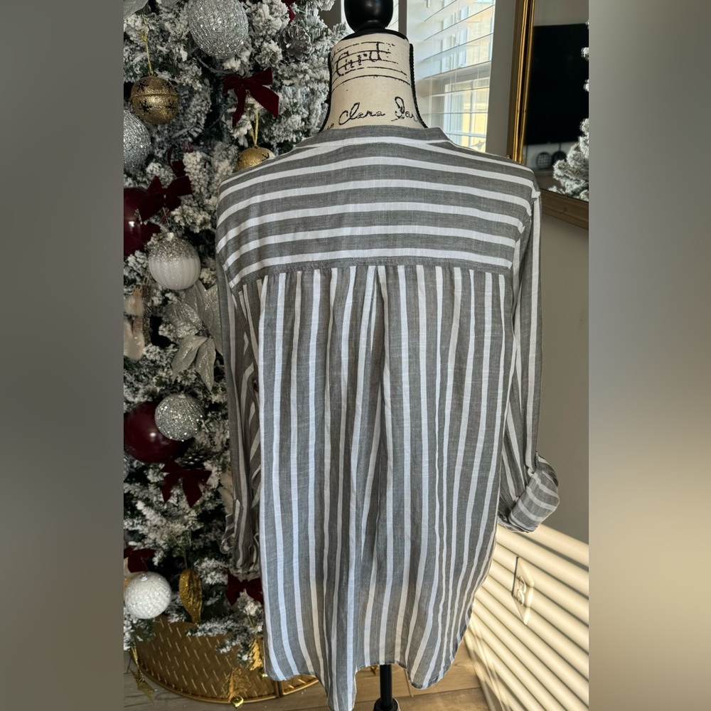 Lucky Brand Top Striped Long Sleeve - Picture 8 of 9